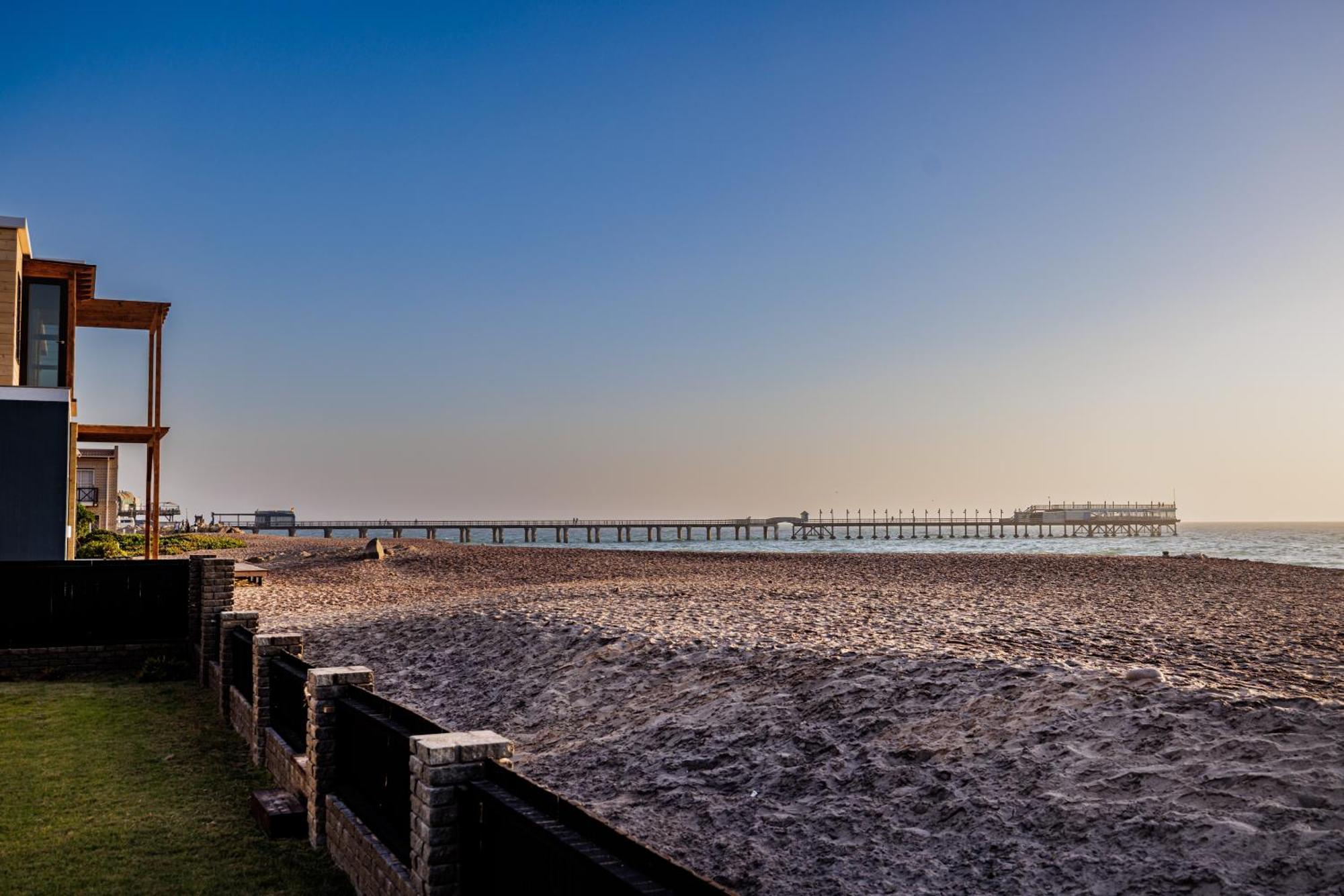Swakopmund Seafront Cottage Екстер'єр фото